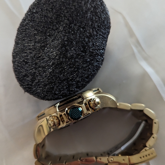 Invicta Bolt Watch with Case Model # 27267 - Picture 5 of 6